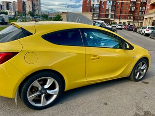 2013 Opel Astra GTC J Рестайлинг, жёлтый, 790000 рублей, вид 4