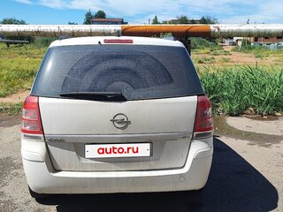 2009 Opel Zafira B Рестайлинг, белый, 399999 рублей, вид 4