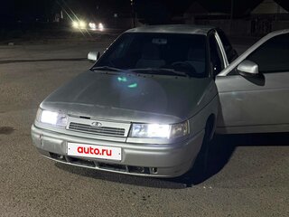 2004 Lada (ВАЗ) 2110, серебристый, 260000 рублей, вид 2