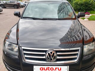 2005 Volkswagen Touareg I, чёрный, 720000 рублей, вид 2