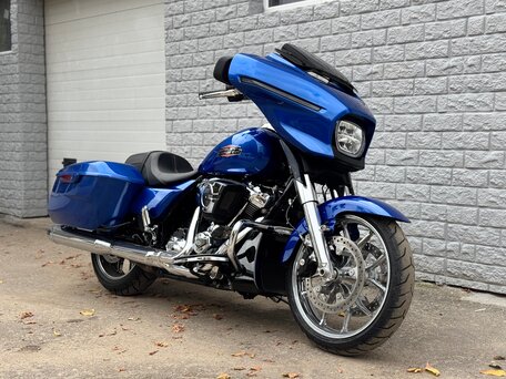 2024 Harley-Davidson Street Glide, синий, 2750000 рублей, вид 2