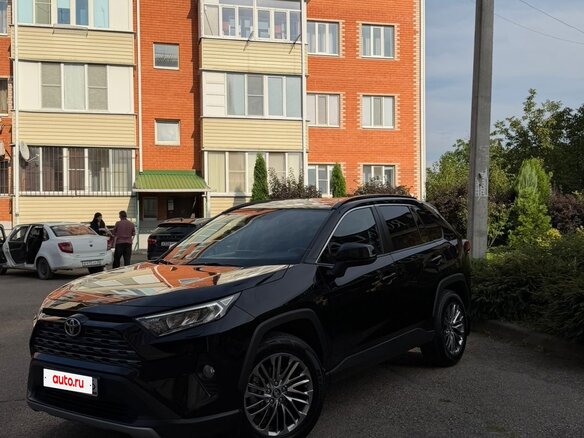 2021 Toyota RAV4 V (XA50), чёрный, 3000000 рублей