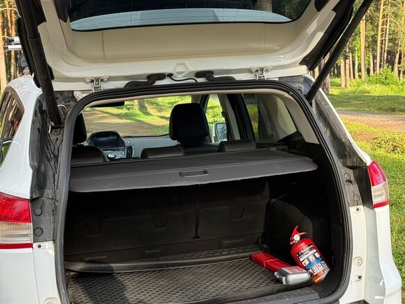 2014 Ford Kuga II, белый, 1220000 рублей - вид 6