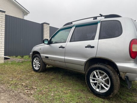 2006 Chevrolet Niva I, серебристый, 300000 рублей, вид 4