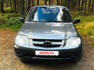 2013 Chevrolet Niva I Рестайлинг, серый, 520000 рублей, вид 5