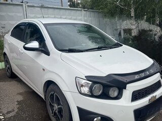 2014 Chevrolet Aveo II, белый, 650000 рублей, вид 2