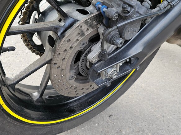 2017 Yamaha MT-09 Tracer (FJ-09), чёрный, 730000 рублей - вид 14
