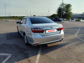 2015 Toyota Camry VII (XV50) Рестайлинг, серебристый, 1850000 рублей, вид 5