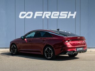 2021 Kia K5 III, красный, 2240000 рублей, вид 2