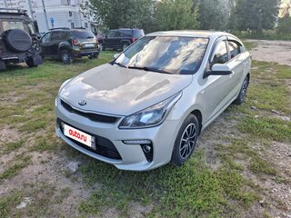 2019 Kia Rio IV, бежевый, 1450000 рублей, вид 1