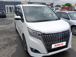 2017 Toyota Esquire I, белый, 1950000 рублей, вид 3
