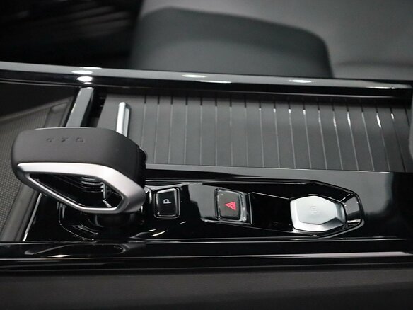 2026 Geely Cityray, серебристый, 3344990 рублей - вид 4