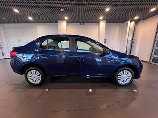 2017 Renault Logan II, синий, 885000 рублей, вид 2