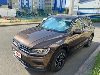 2018 Volkswagen Tiguan II, коричневый, 2500000 рублей, вид 1
