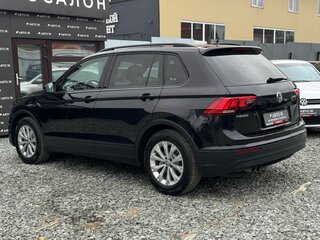 2020 Volkswagen Tiguan II, чёрный, 2549000 рублей, вид 5