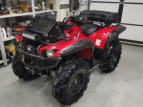 2013 Yamaha Grizzly 550, красный, 700000 рублей, вид 1