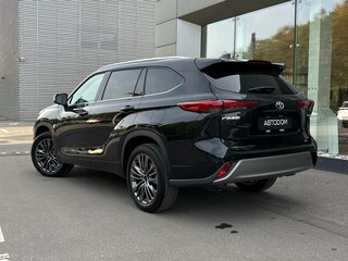 2025 Toyota Highlander IV (XU70), чёрный, 5350000 рублей, вид 3