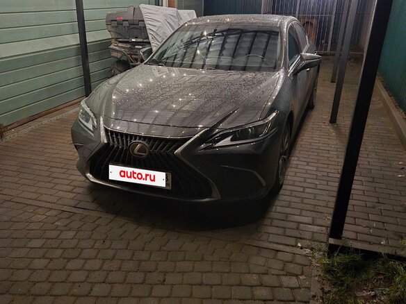 2021 Lexus ES 200 VII Рестайлинг, чёрный, 3950000 рублей - вид 3