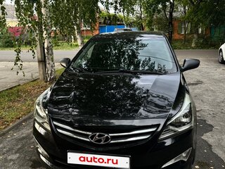 2015 Hyundai Solaris I Рестайлинг, чёрный, 740000 рублей, вид 1