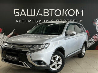 2019 Mitsubishi Outlander III Рестайлинг 3, серебристый, 2200000 рублей, вид 1