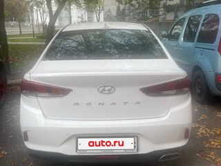 2019 Hyundai Sonata VII (LF) Рестайлинг, белый, 1890000 рублей, вид 3