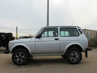 2026 Lada (ВАЗ) Niva Legend I Рестайлинг, серебристый, 1325900 рублей, вид 2
