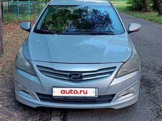2015 Hyundai Solaris I Рестайлинг, серебристый, 520000 рублей, вид 3
