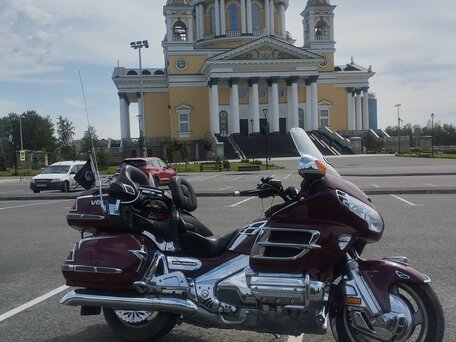 2005 Honda GL 1800 Gold Wing, пурпурный, 1090000 рублей, вид 1