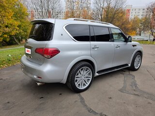 2011 Infiniti QX56 II, серебристый, 2000000 рублей, вид 4