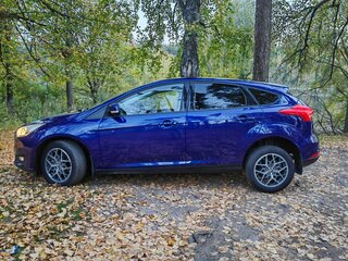 2016 Ford Focus III Рестайлинг, синий, 860000 рублей, вид 4