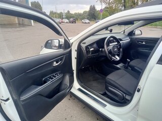 2018 Kia Rio X-Line IV, белый, 850000 рублей, вид 2