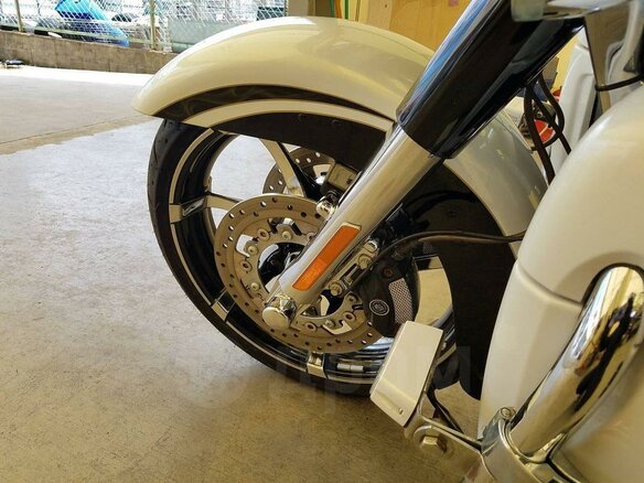 2012 Harley-Davidson CVO Road Glide, белый - вид 8
