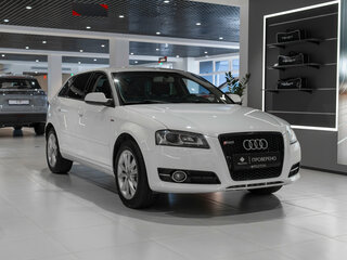 2013 Audi A3 II (8P) Рестайлинг 2, белый, 795000 рублей, вид 2
