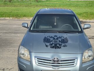 2008 Toyota Avensis II Рестайлинг, серебристый, 930000 рублей, вид 1