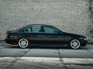 2001 BMW 5 серии 525i IV (E39) Рестайлинг, чёрный, 855000 рублей, вид 1