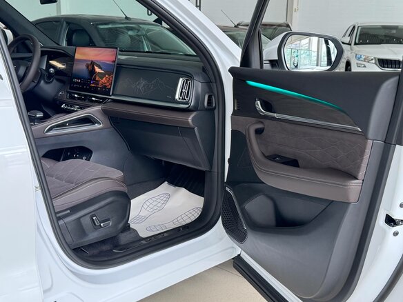 2026 Geely Monjaro I Рестайлинг, белый - вид 23