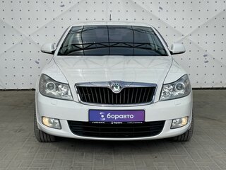 2013 Skoda Octavia II (A5) Рестайлинг, белый, 895000 рублей, вид 2