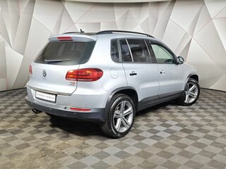 2016 Volkswagen Tiguan I Рестайлинг, серебристый, 1259000 рублей, вид 2