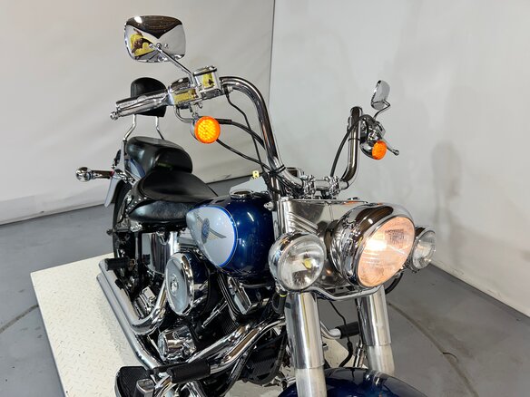1999 Harley-Davidson Fat Boy, синий, 780000 рублей - вид 4