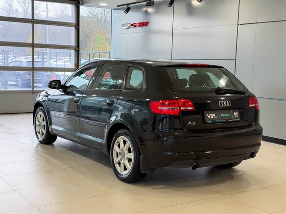 2010 Audi A3 II (8P) Рестайлинг 2, чёрный, 737000 рублей - вид 3