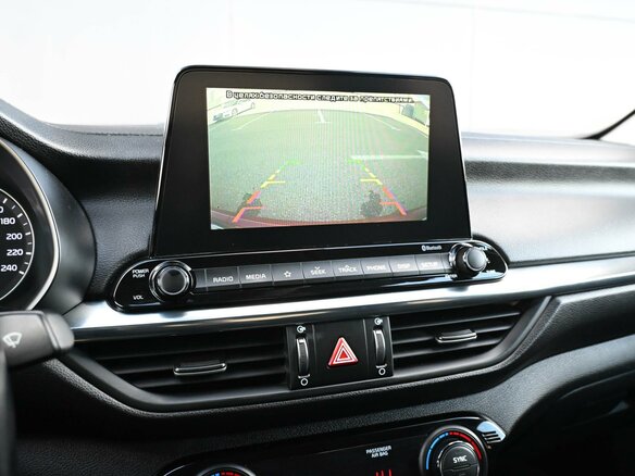 2019 Kia Cerato IV, красный, 1684000 рублей - вид 16