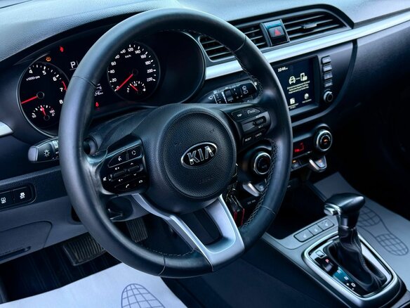 2018 Kia Rio X-Line IV, белый, 1525000 рублей - вид 16
