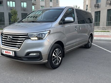 2020 Hyundai Grand Starex I Рестайлинг 2, серый, 2890000 рублей, вид 3