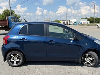 2006 Toyota Vitz II (XP90), синий, 380000 рублей, вид 3
