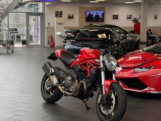2015 Ducati Monster 821, красный, 600000 рублей, вид 2