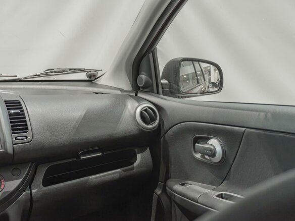 2011 Nissan Note I Рестайлинг, красный - вид 22