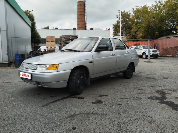 2003 Lada (ВАЗ) 2110, серебристый, 210000 рублей