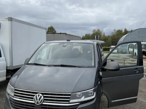2022 Volkswagen Multivan T6 Рестайлинг, серый, 7200000 рублей