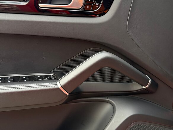 2020 Porsche Cayenne III, оранжевый, 5990000 рублей - вид 15