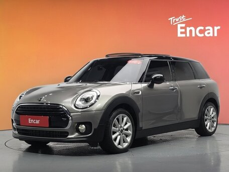 2022 Mini Clubman One D II Рестайлинг, серебристый, 1978414 рублей, вид 1